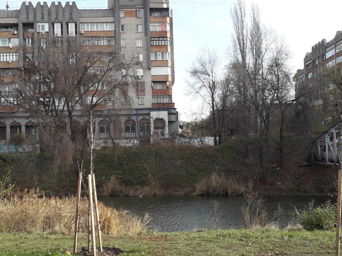 Апартаменты На Проспекте Почтовый Kryvyi Rih Exterior photo